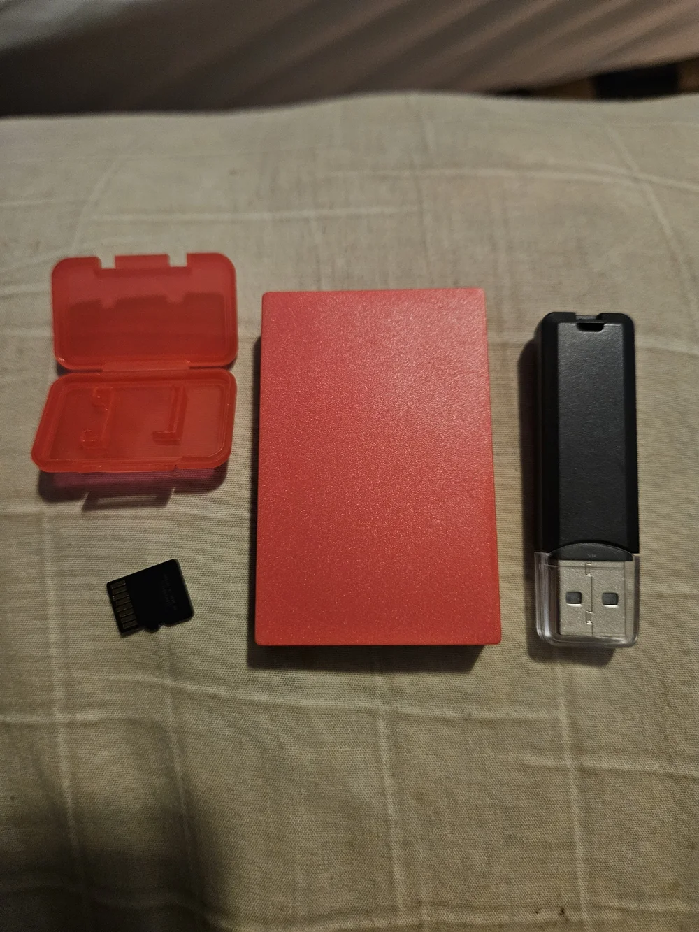 Nintendo Red Portable Memory Card Reader & SDXC USB Adapter Set